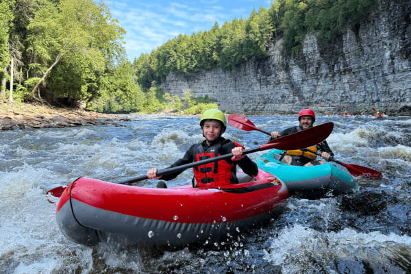 Excursión en kayak o rafting por el río Jacques-Cartier, cerca de Quebec