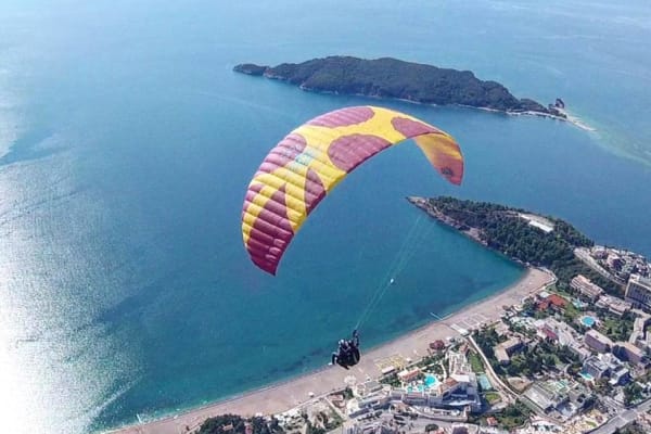 Paragliding in Budva