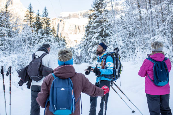 Découverte de la randonnée en raquettes dans la vallée du Giffre près de Samoëns