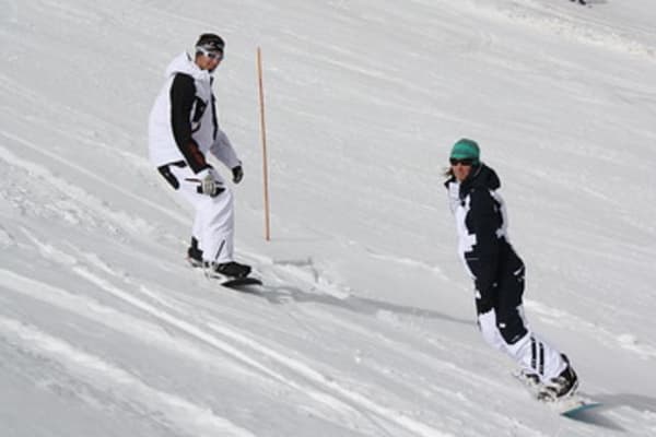 Cours de snowboard à Super Besse, Massif du Sancy