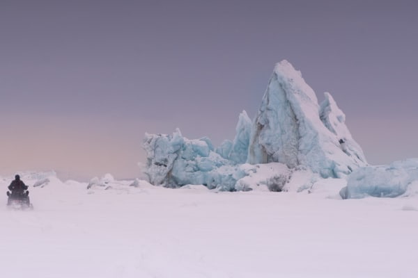 Motoneige à Svalbard