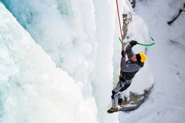 Escalade de glace à Laurentides, Québec