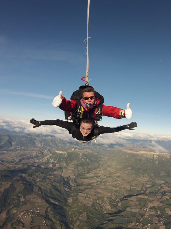 Skydiving in France