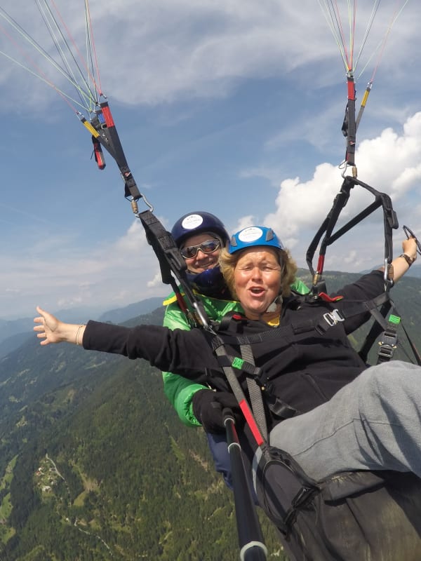 Paragliding in Austria