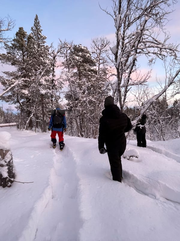 Schneeschuhwandern in Schweden