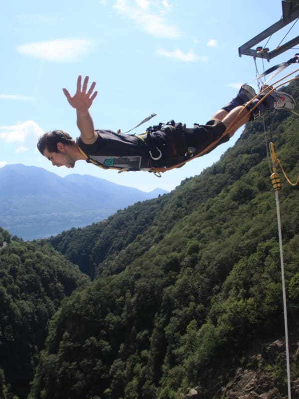 Bungee Jumping in Switzerland