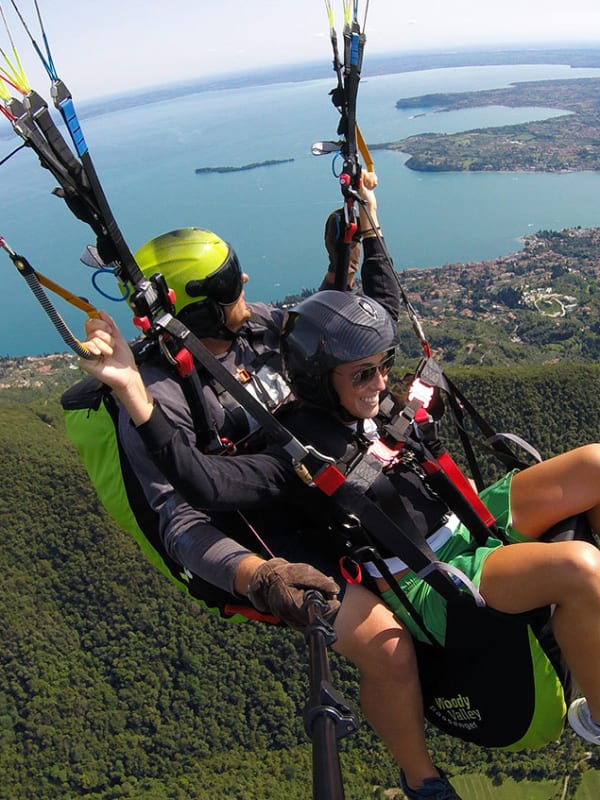 Paragliding in Italy
