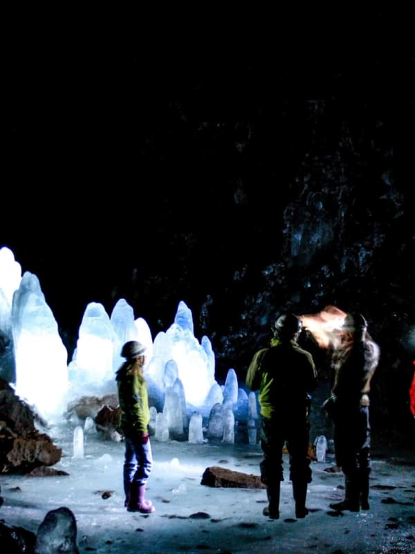 Espeleología en Islandia