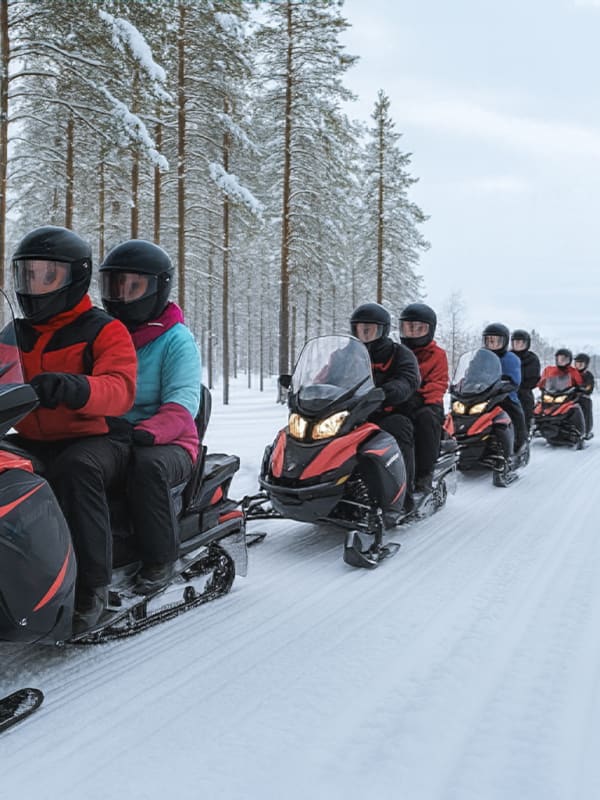 Schneemobil in Schweden