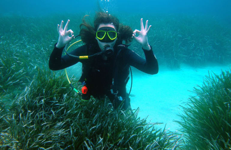 Discover Scuba Diving by boat from Cala en Blanes, Menorca