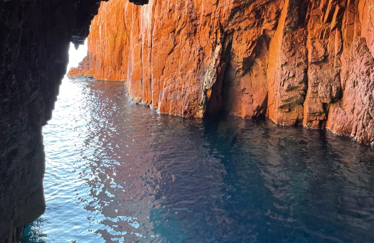 Excursion en bateau dans les calanques de Piana au départ de Cargèse