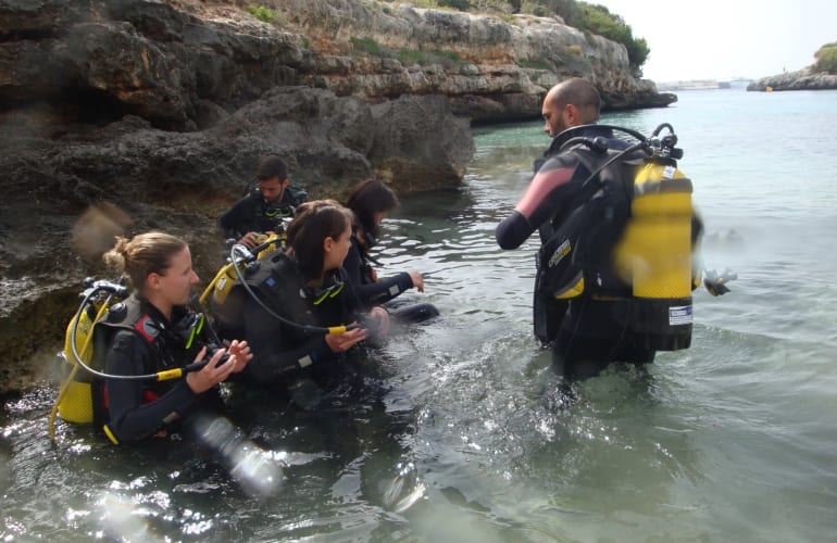 Baptême de plongée sous-marine depuis Cala en Blanes, Minorque