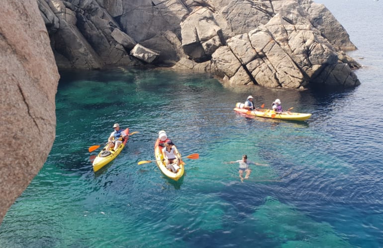 Sea kayaking excursion in the bay of Campomoro, near Propriano