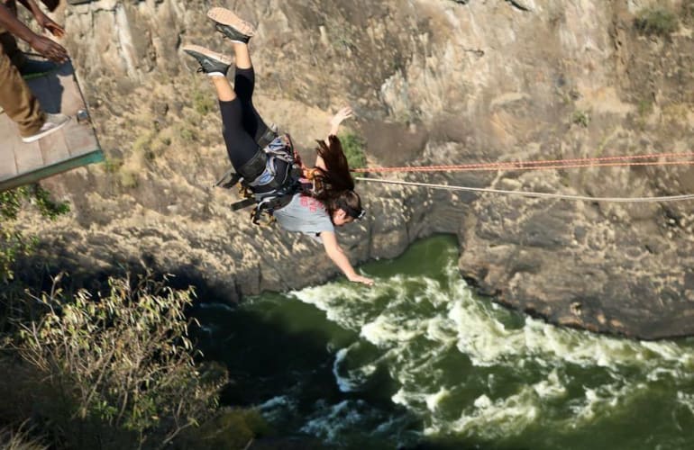 Bridge swing from 80 metres from Victoria Falls Bridge