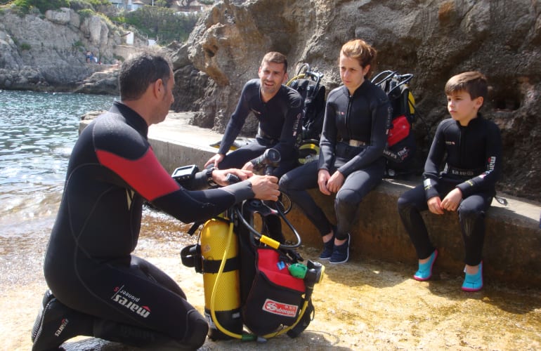 Baptême de plongée sous-marine depuis Cala en Blanes, Minorque