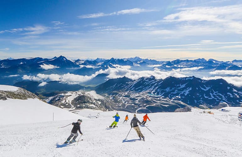 Private snowboard lessons in Super Besse, Massif du Sancy