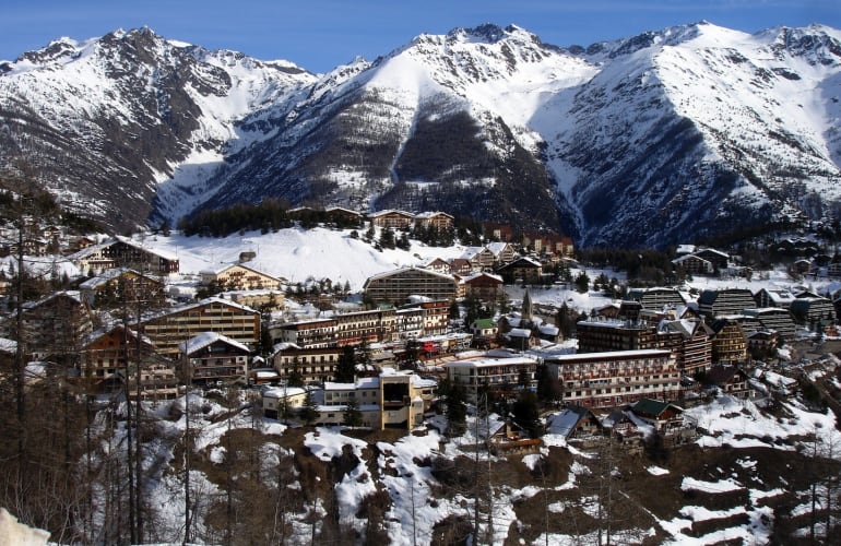 Snowmobile excursions in Auron near Nice