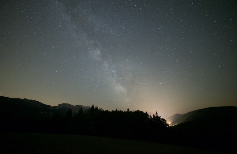 Observation des étoiles en raquettes dans le Parc naturel régional du Vercors, près de Grenoble