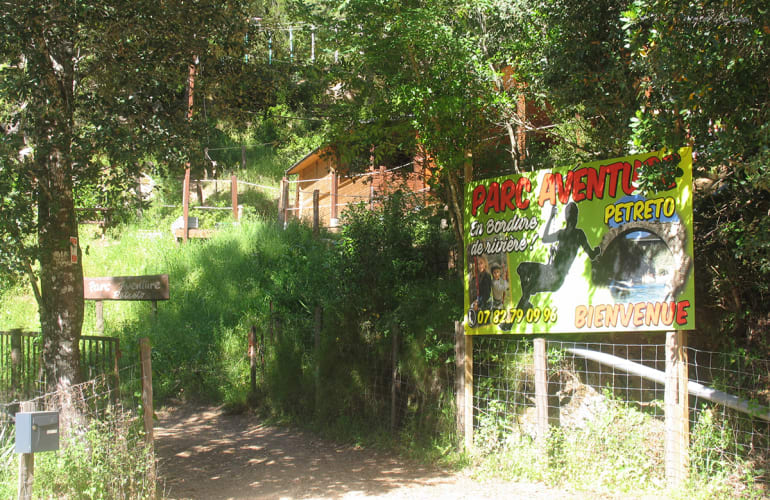 Canopy Tour in Moca Croce, in der Nähe von Propriano auf Korsika