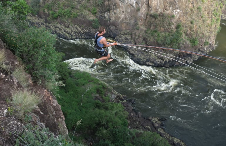 ชิงช้า Gorge ในน้ำตกวิกตอเรีย