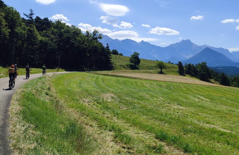 Découverte du Trièves en VTTAE depuis Cornillon-en-Trièves, au sud de Grenoble