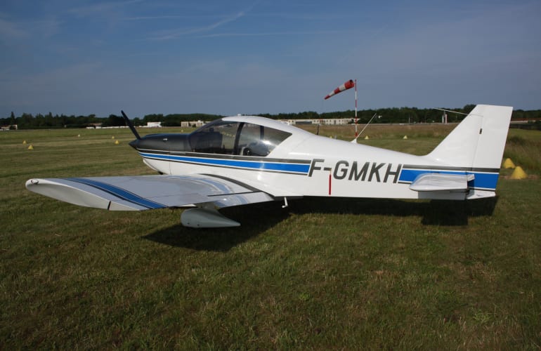 Stage de pilotage en avion à Lognes, près de Paris