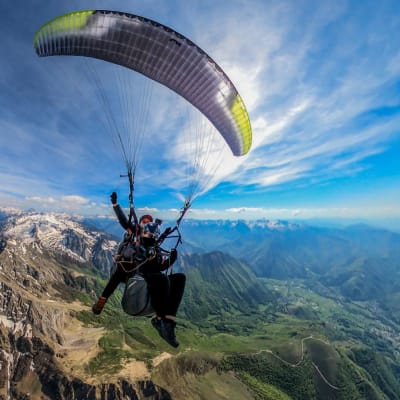 Parapente dans les Pyréenés Atlantiques