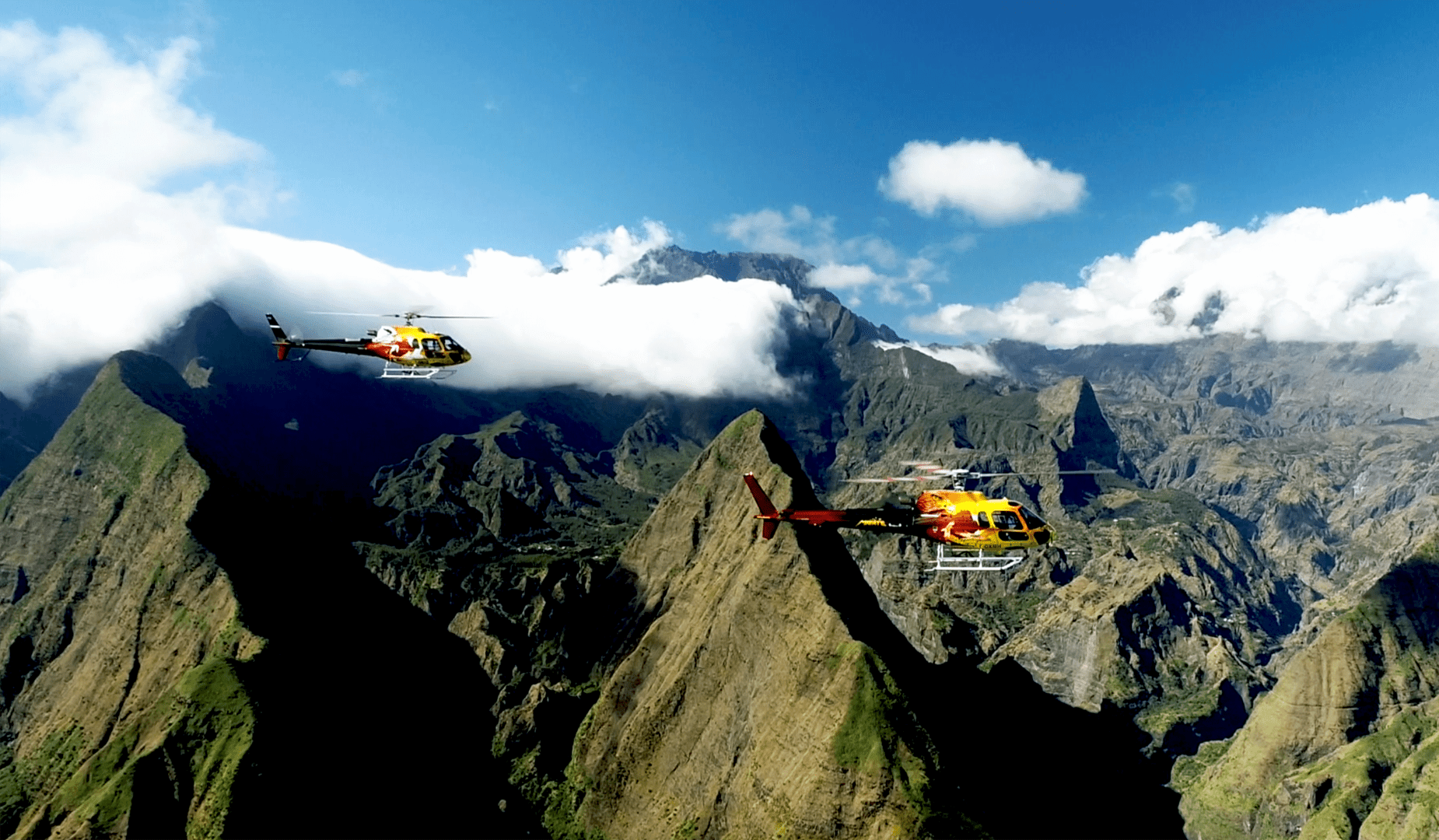 Survol des volcans et des cirques de La Réunion en hélicoptère