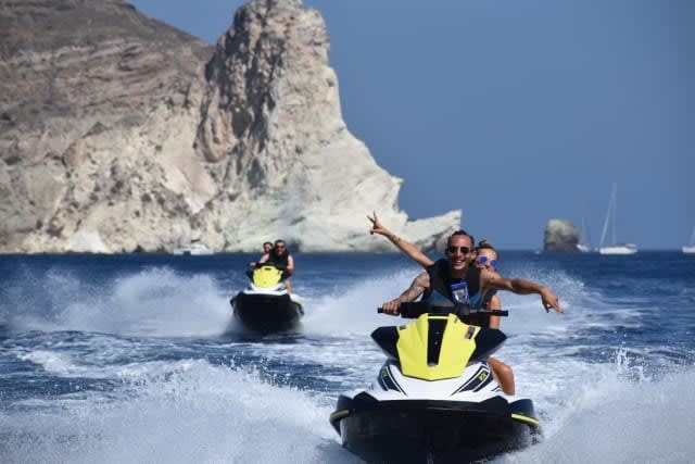 Menschen auf Jetskis