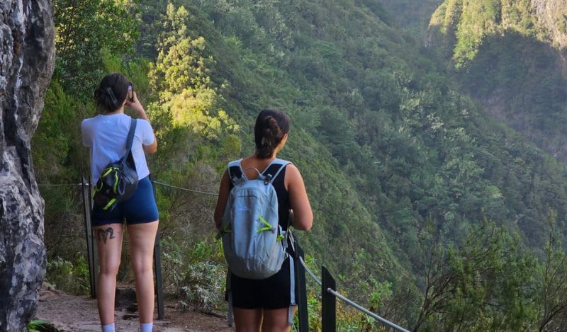 Guided hiking excursion along Levada do Caldeirão Verde (Ponta Delgada), Madeira