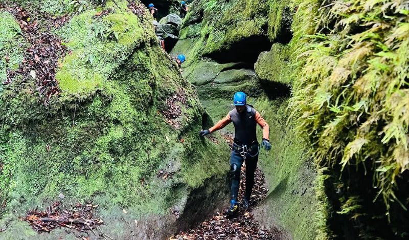 Expérience de canyoning de niveau II à Madère
