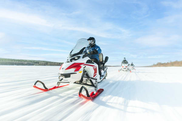Electric snowmobile excursion in Charlevoix departing from La Malbaie