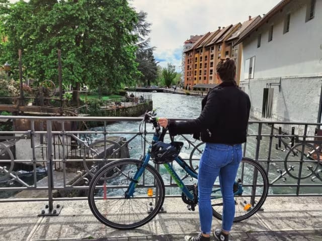 Bike rental in Annecy