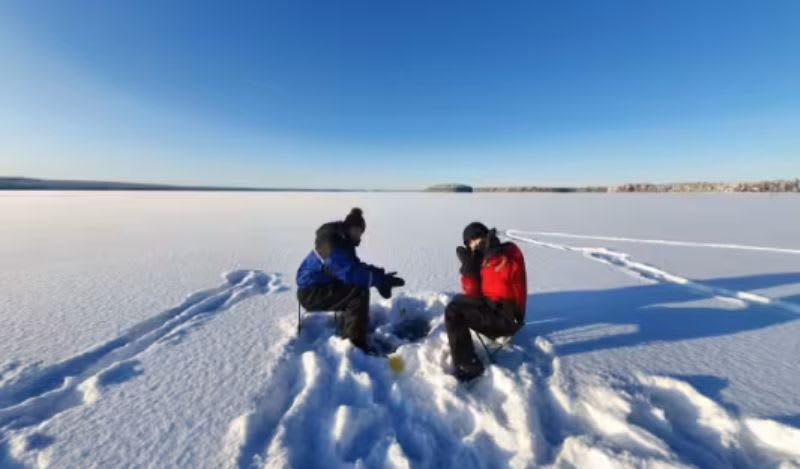 Ice fishing in Rovaniemi