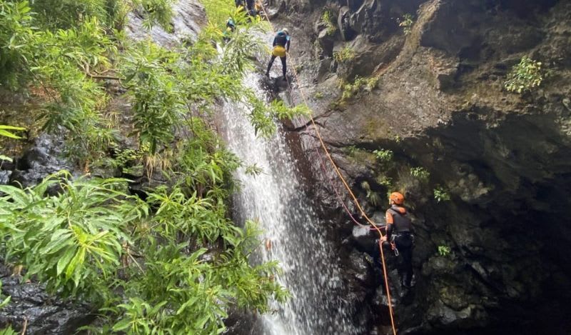 Expérience de canyoning de niveau II à Madère