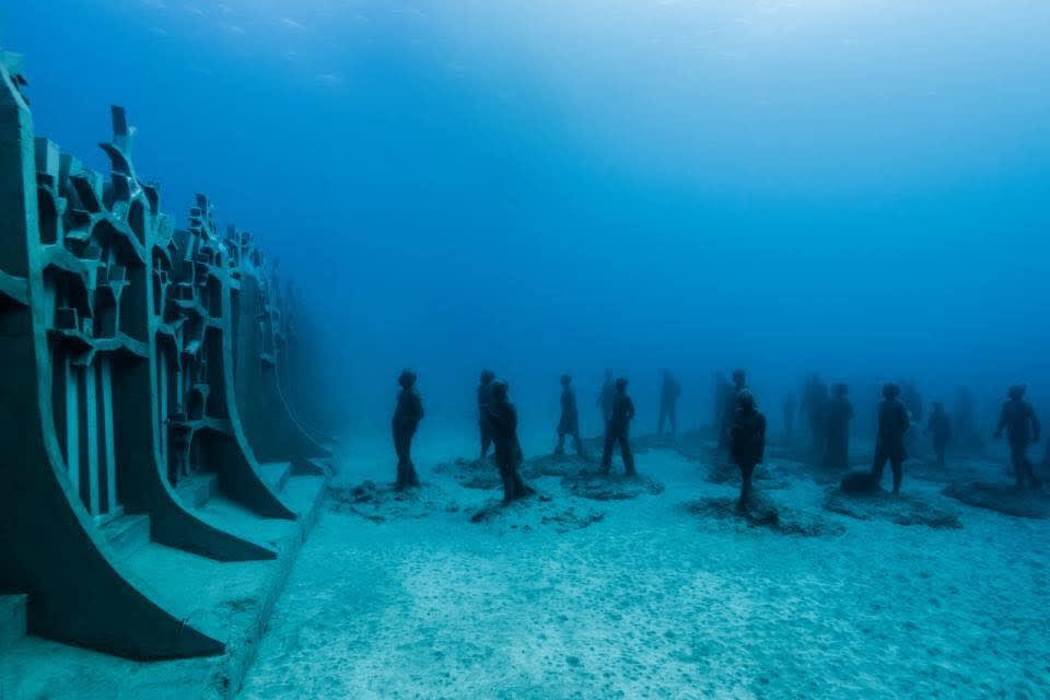 Structures underwater