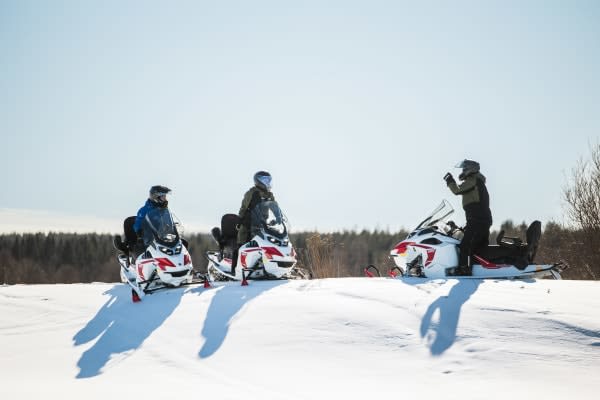 Electric snowmobile excursion in Charlevoix departing from La Malbaie