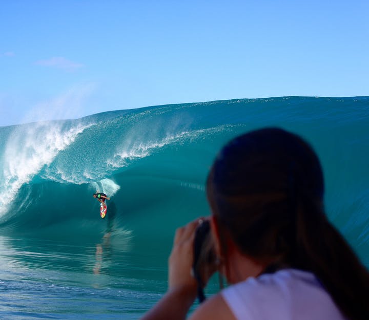 Vague de Teahupoo ; surf à Tahiti