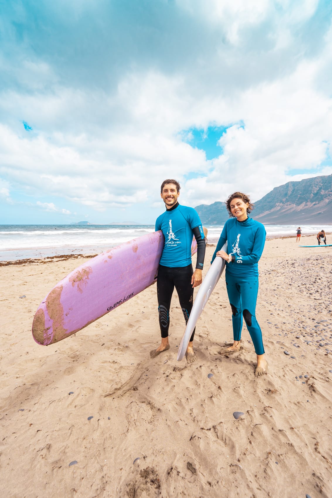 3 Days surfing course Surf lessons in Famara Beach, Lanzarote Manawa