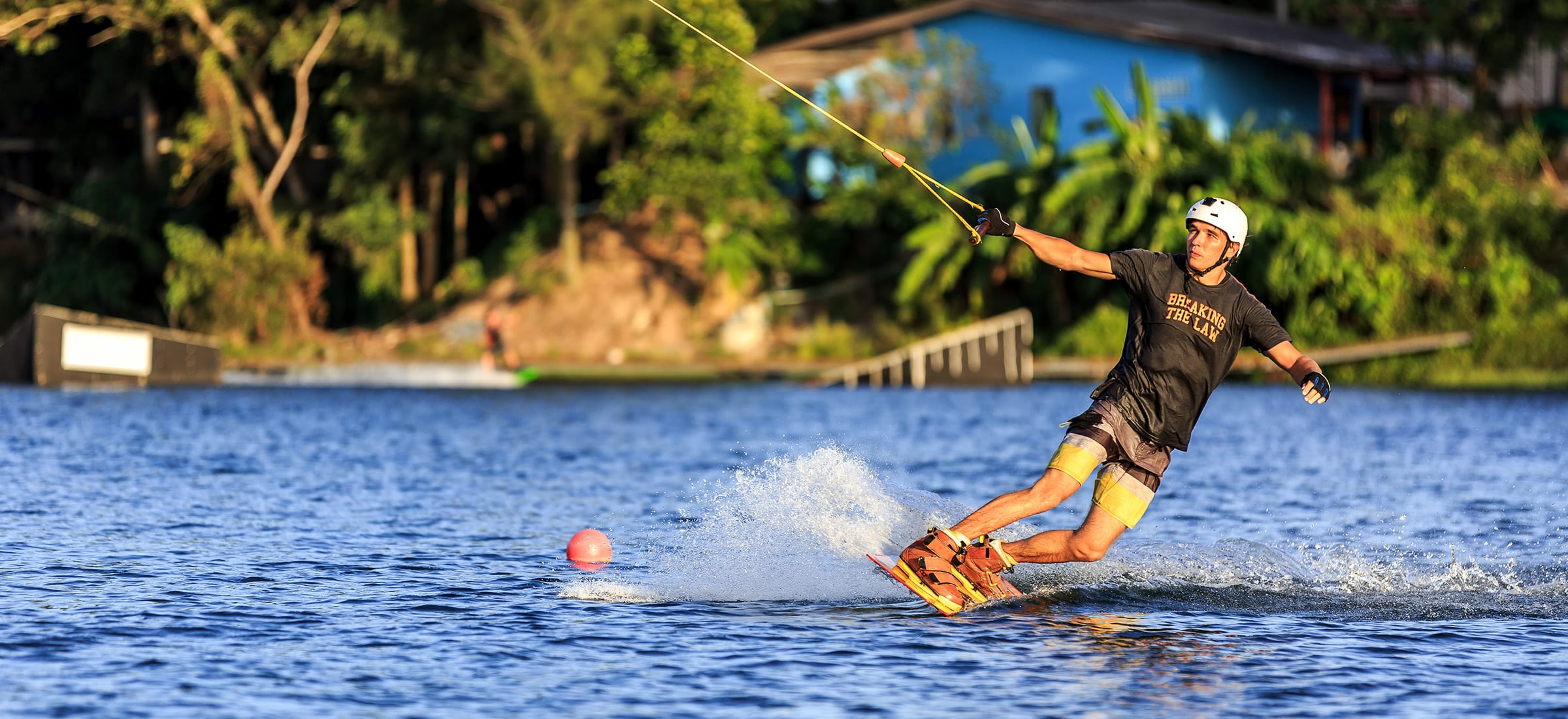 Wakeboarding / Water skiing