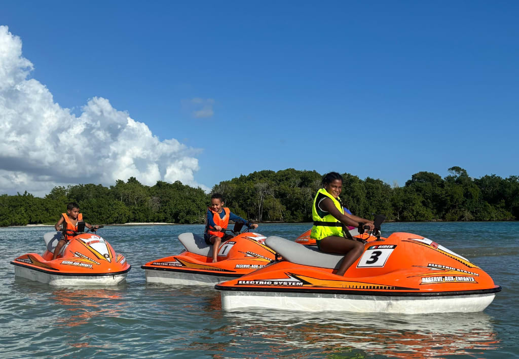 Jet ski électrique pour enfants en Guadeloupe