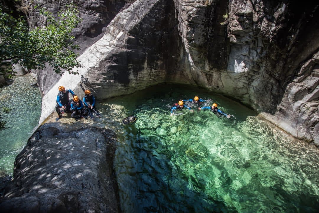 Descent of the Richiusa canyon at Bocognano