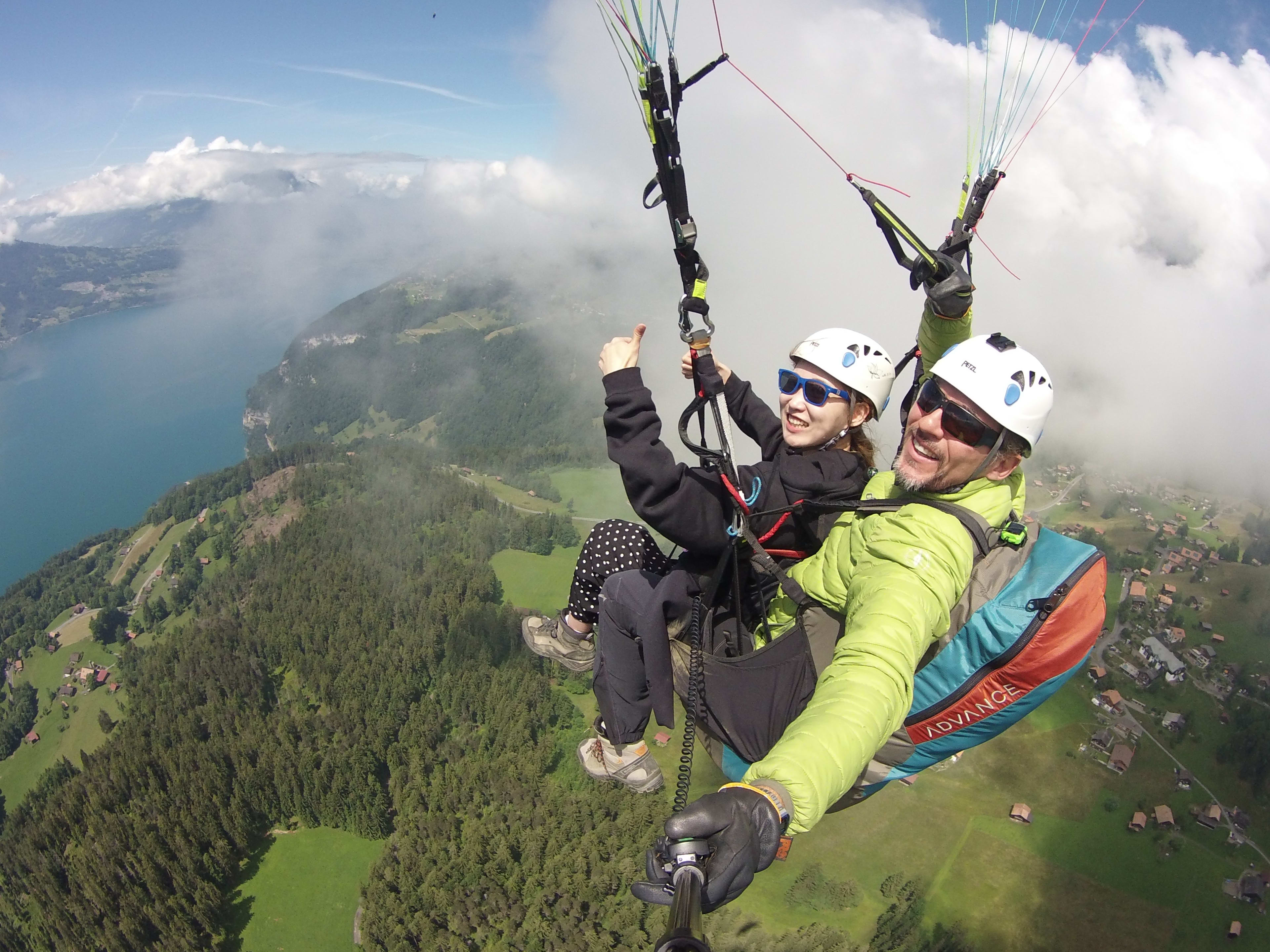 Vuelo en parapente biplaza sobre el lago de Como