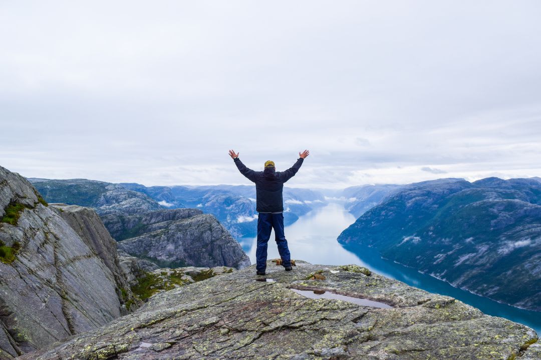 Man hands up in the Pulpit Rock