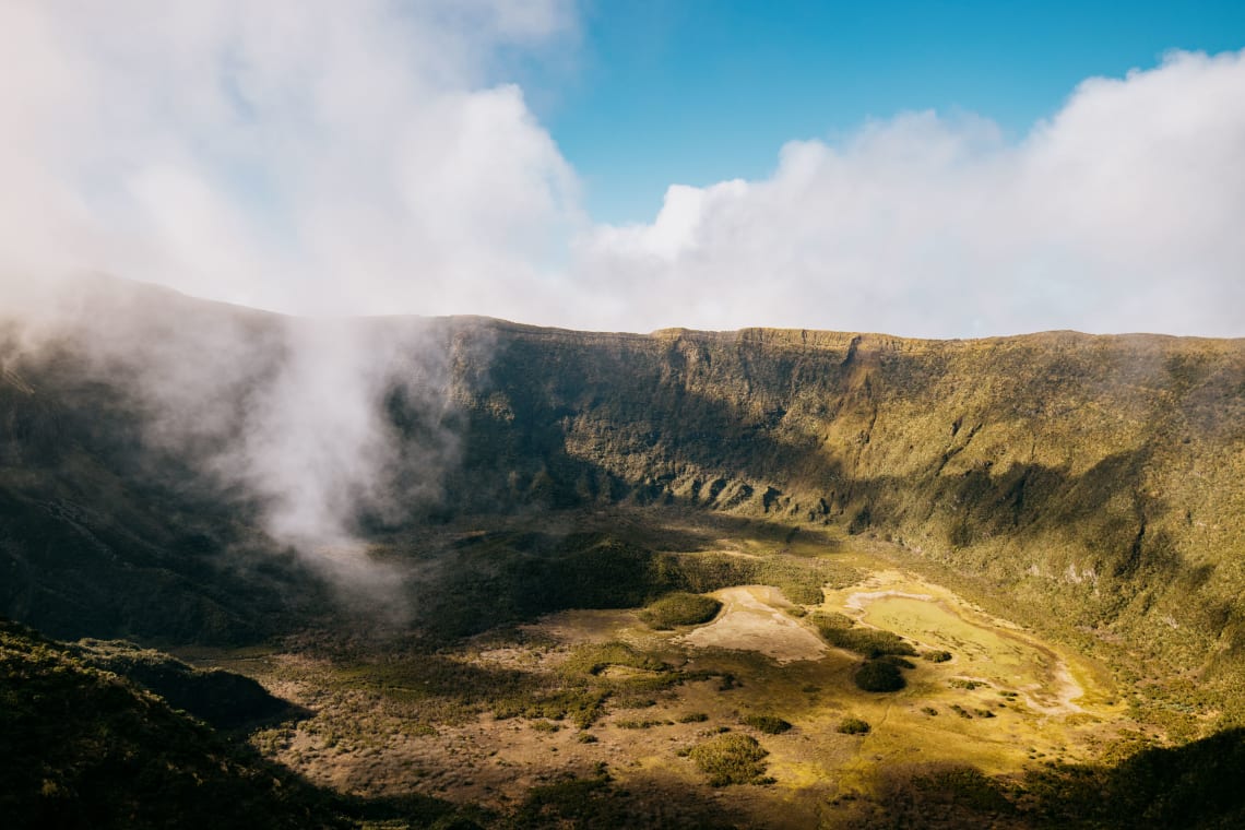 Faial crater