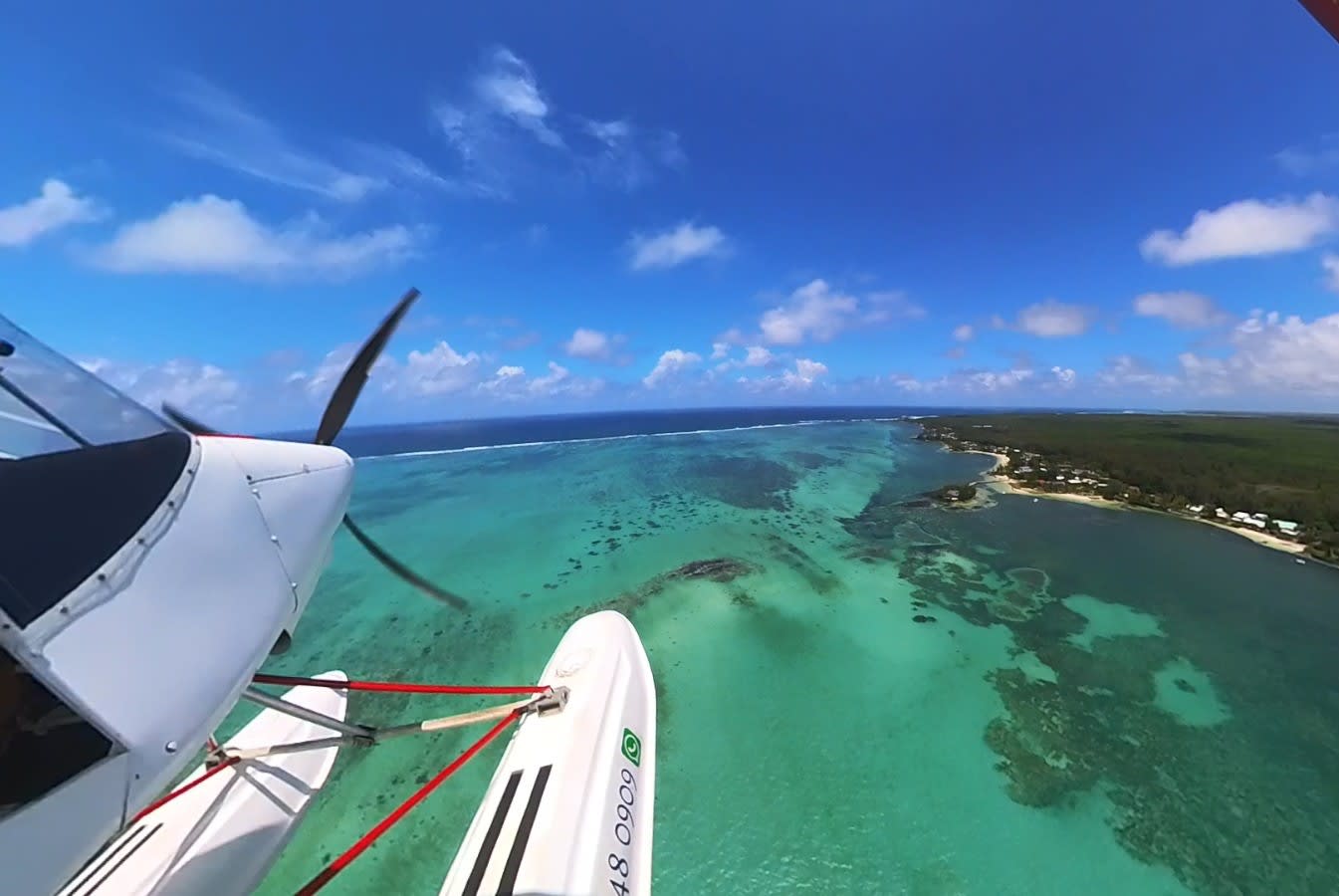 The Mythical East 1 hour Seaplane Flight over the North Lagoon of
