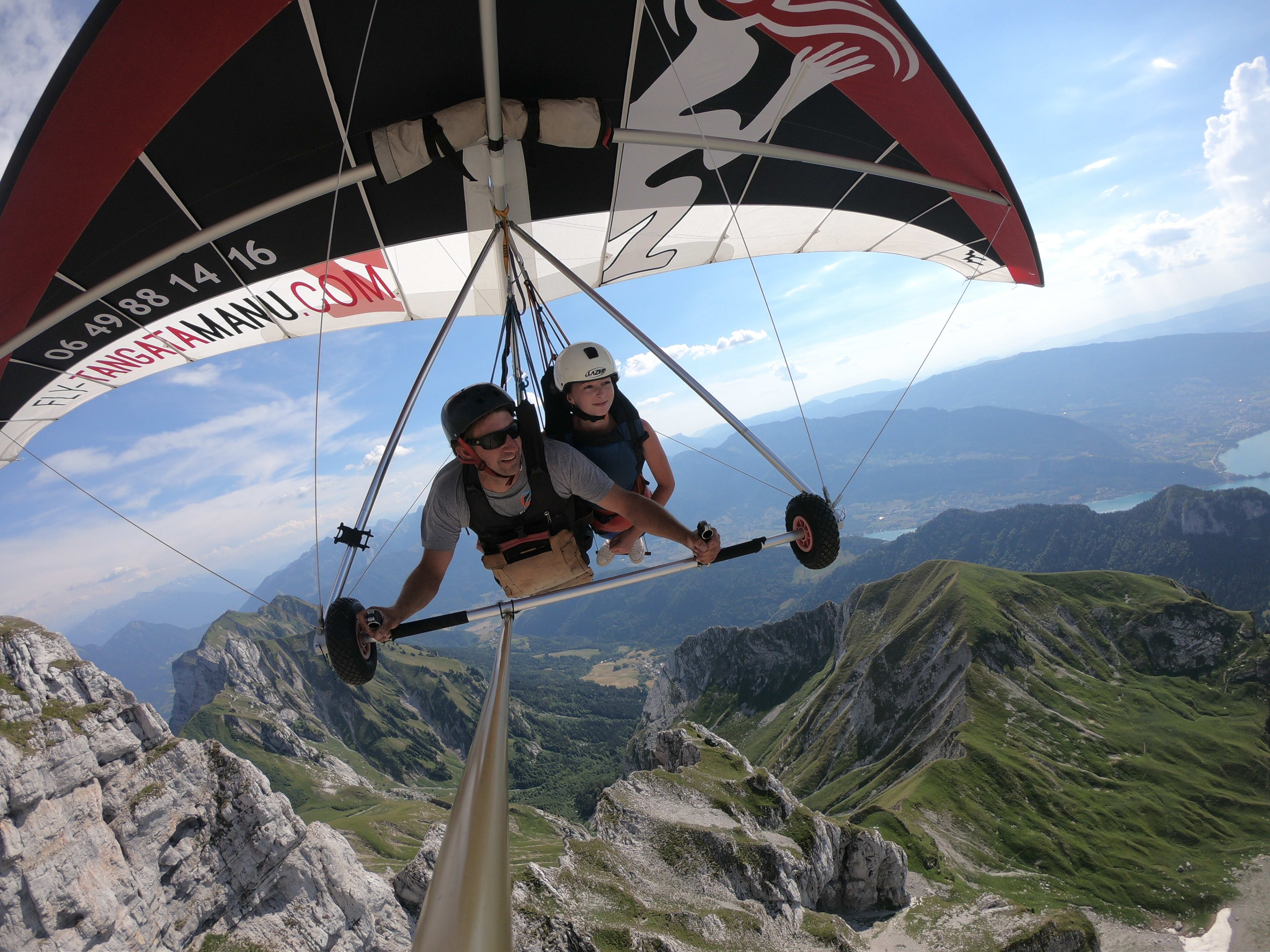 Hang gliding in Annecy