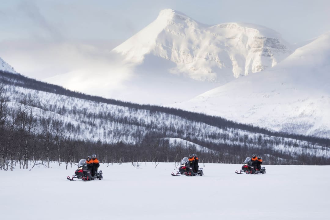 Arctic snowmobiling excursion in Tromso