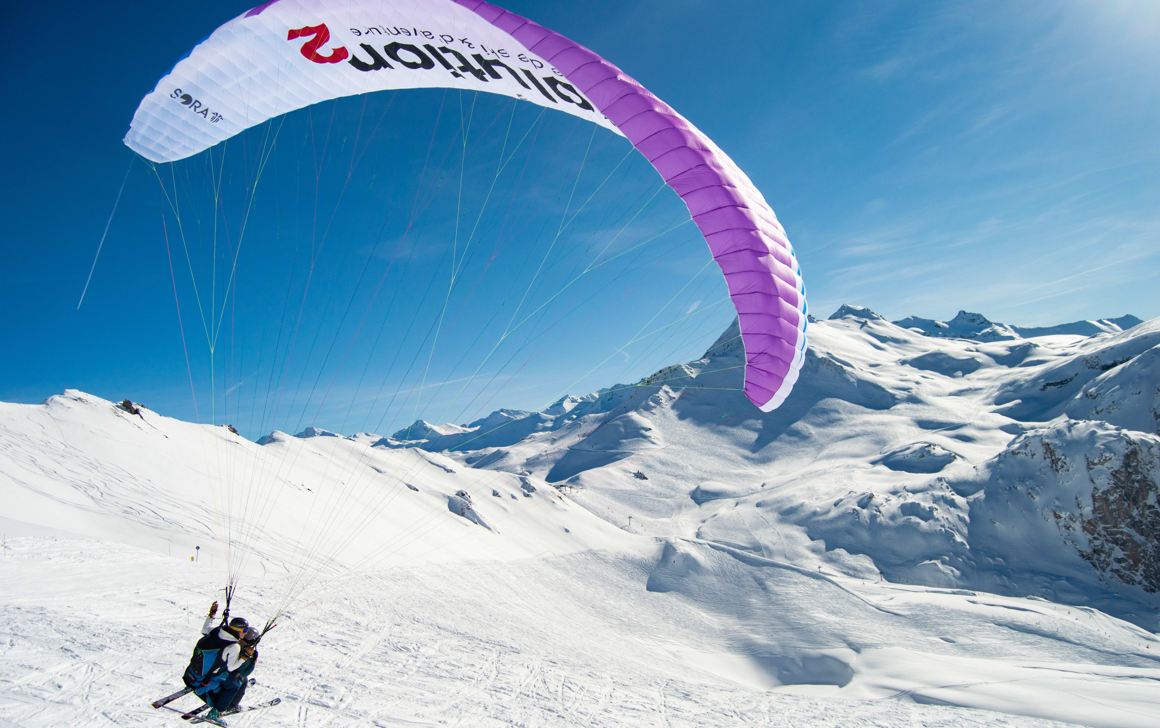 paragliding on skis in Tignes