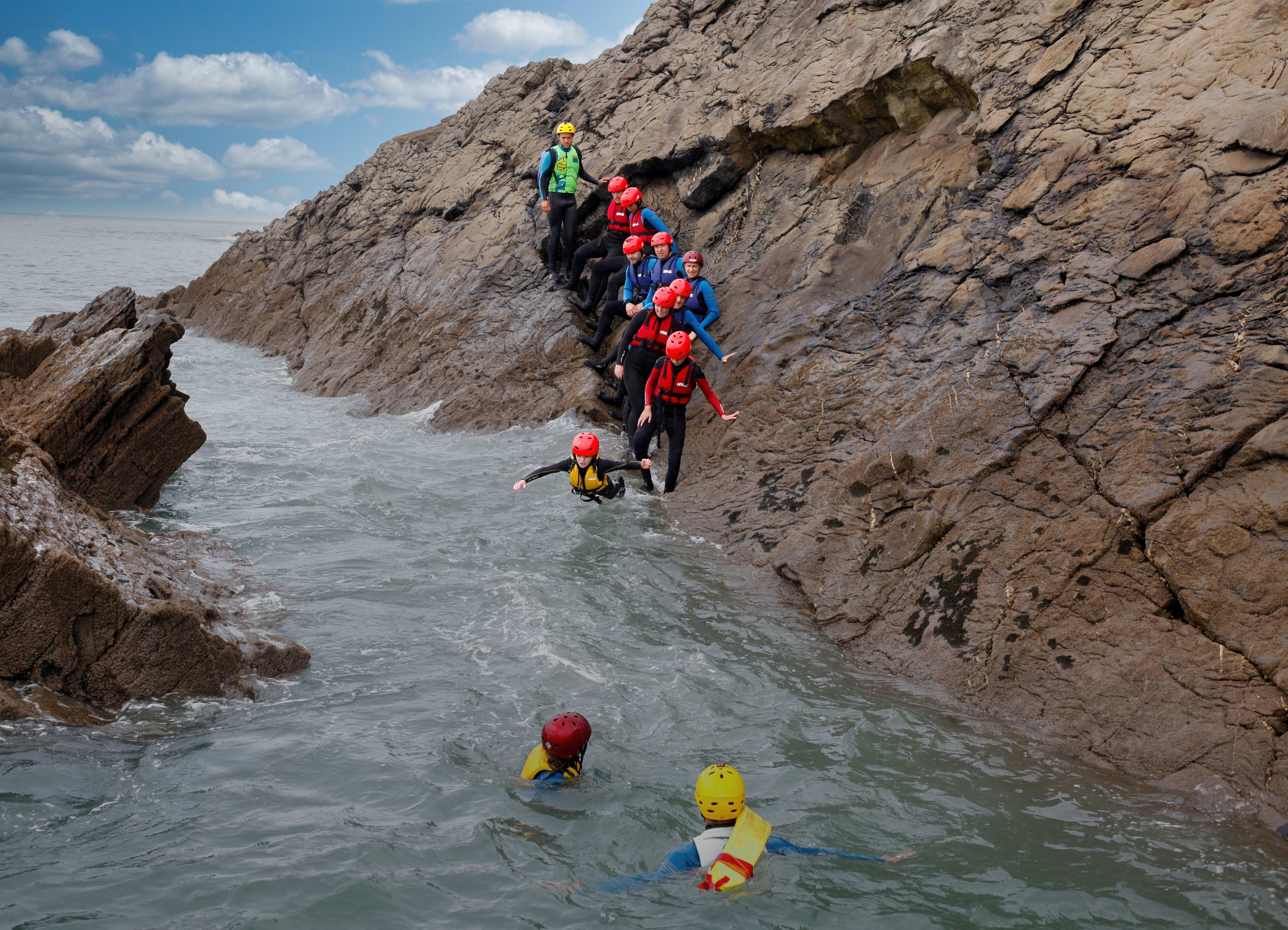 Coasteering Pembrokeshire UK Pays de Galles
